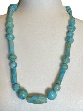 Vintage Art Deco Marbled Plastic Beaded Necklace